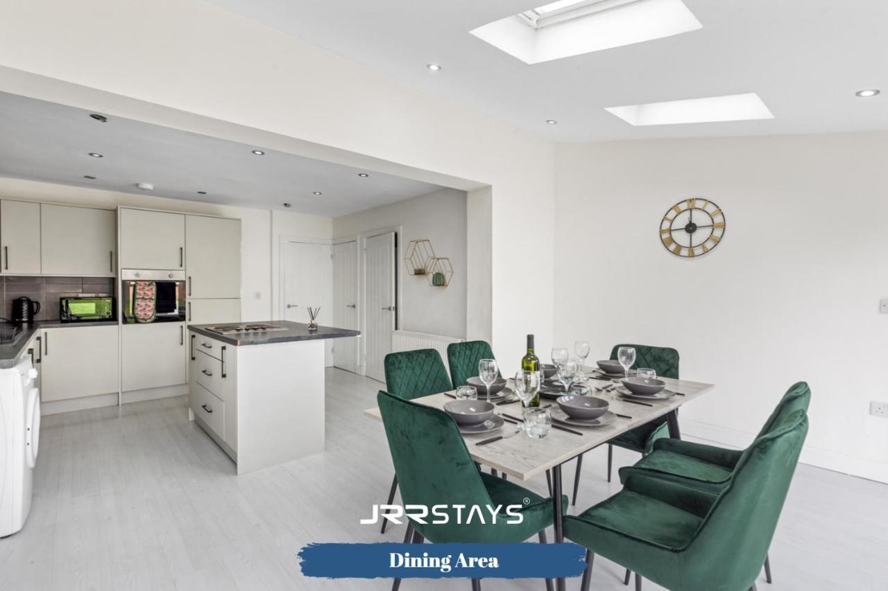 Tipton 3 Bedroom House Garden Sleeps 7 - Jrr Stays Coseley Kültér fotó