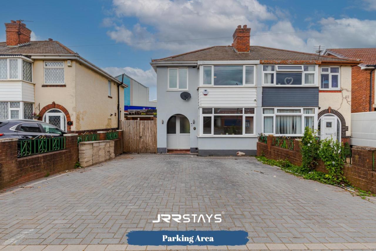 Tipton 3 Bedroom House Garden Sleeps 7 - Jrr Stays Coseley Kültér fotó